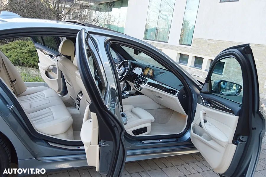 BMW Seria 5 530d xDrive Aut. Sport Line - 29