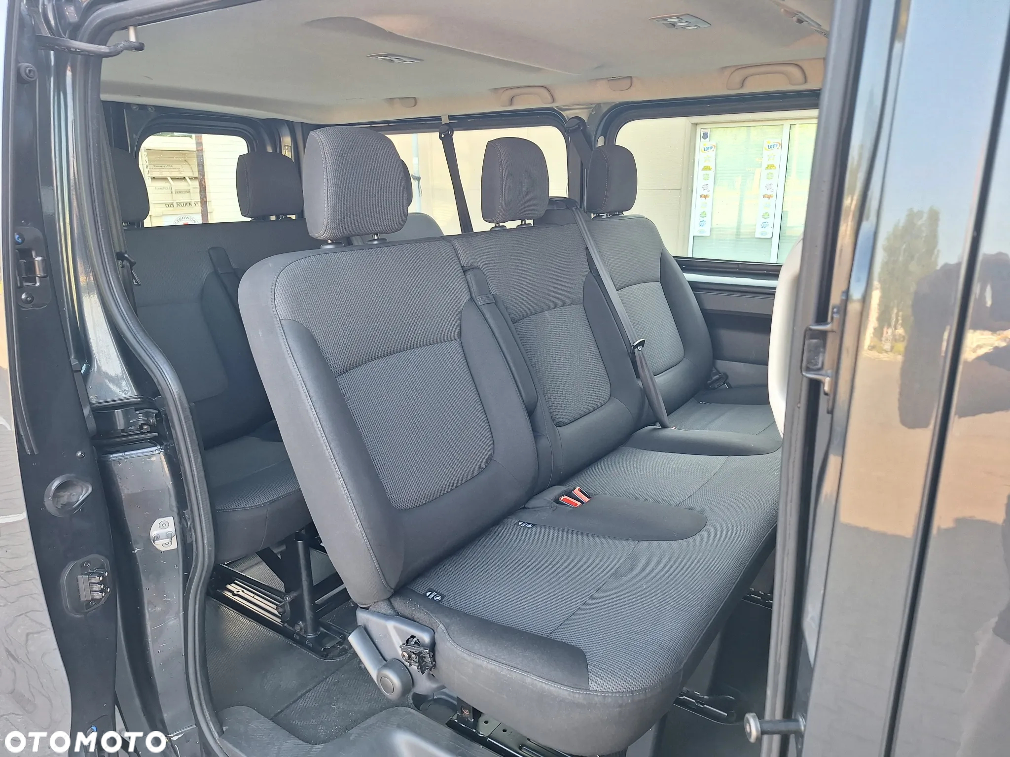 Renault Trafic SpaceClass 2.0 dCi Escapade - 5