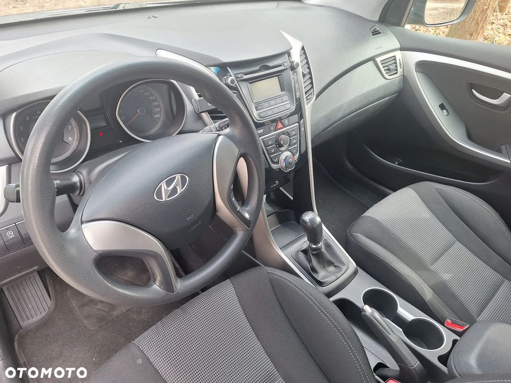Hyundai i30 1.4 Comfort - 12