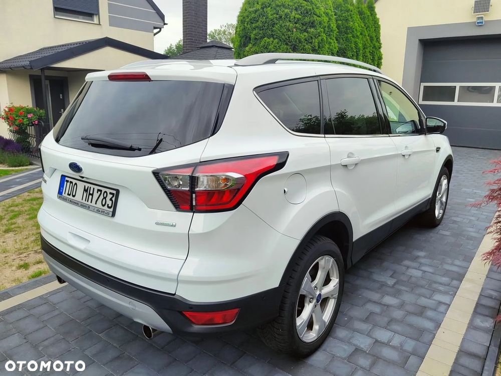 Ford Kuga 1.5 EcoBoost 2x4 Titanium - 6