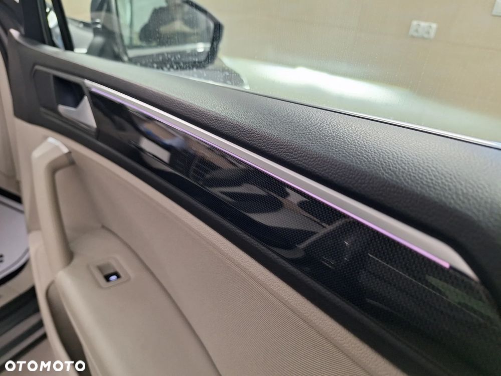 Volkswagen Tiguan 2.0 TDI SCR 4MotION DSG Elegance - 41