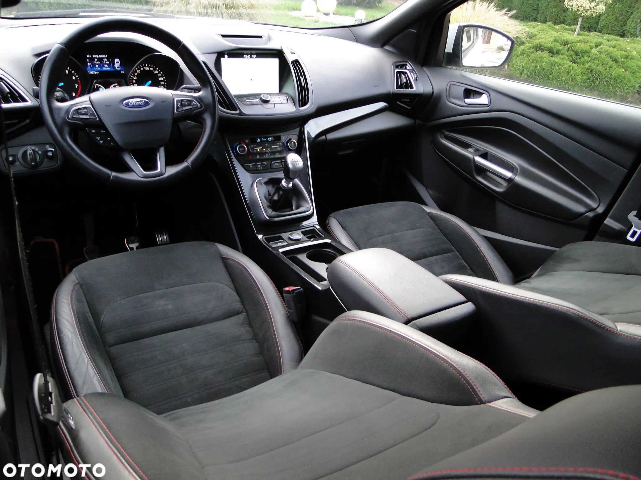 Ford Kuga 1.5 EcoBoost FWD ST-Line ASS - 29