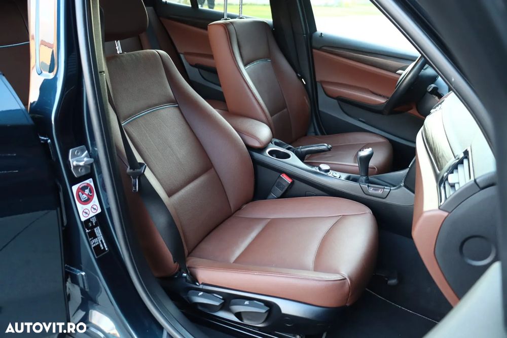 BMW X1 sDrive18d xLine - 12