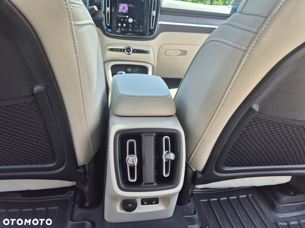 Volvo XC 40 B5 AWD Ultimate Bright - 20