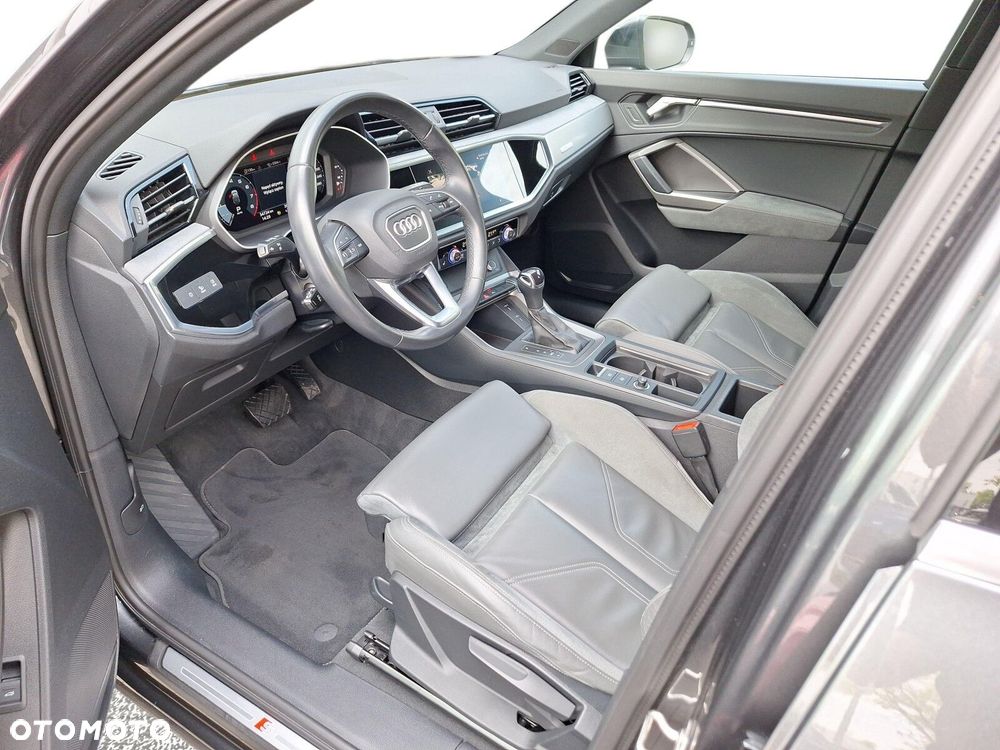 Audi Q3 Sportback - 12