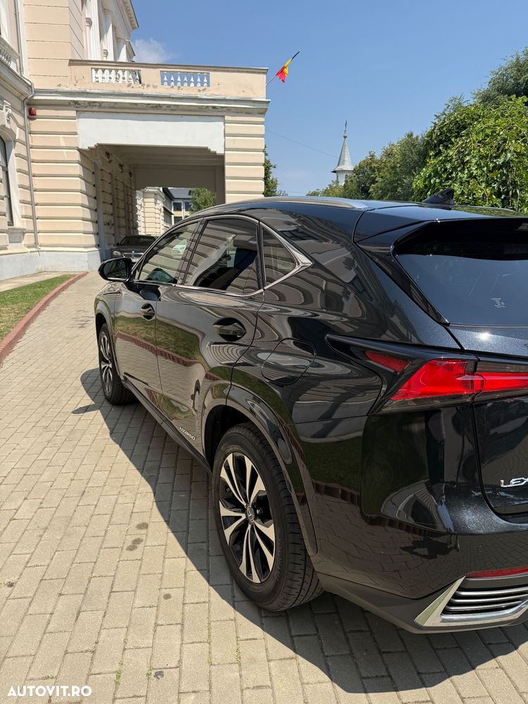 Lexus Seria NX 300h Style Edition - 6