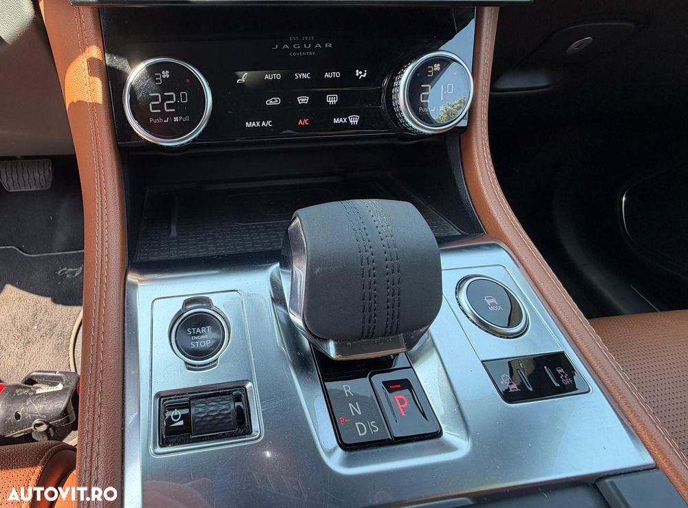 Jaguar F-Pace D200 AWD SE - 13