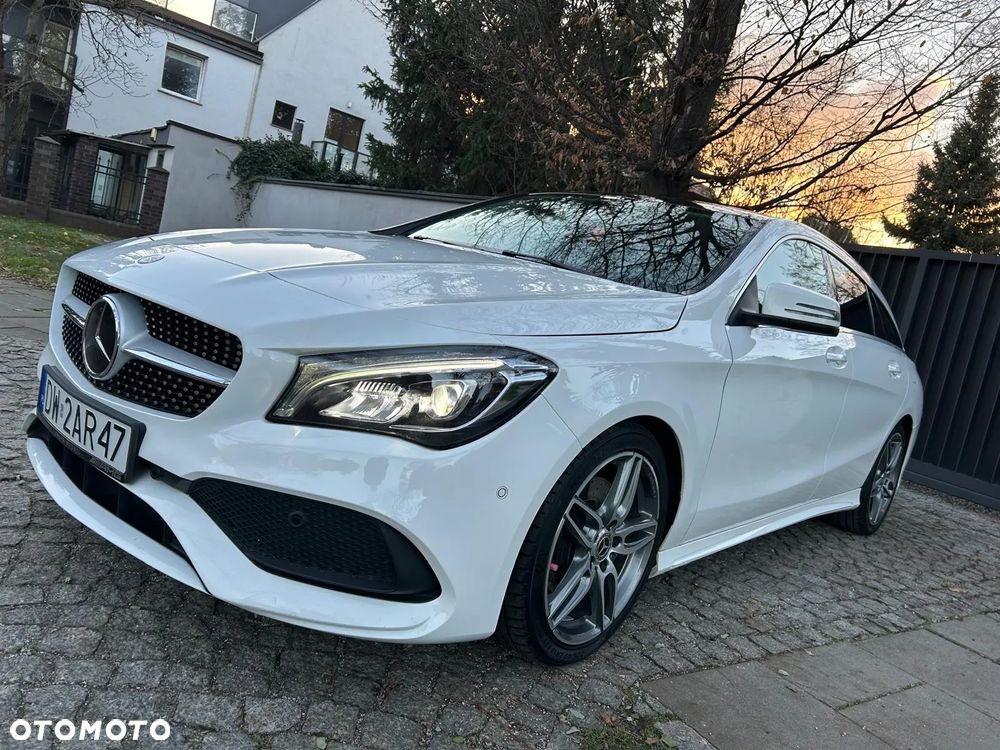 Mercedes-Benz CLA 220 4Matic 7G-DCT AMG Line - 2