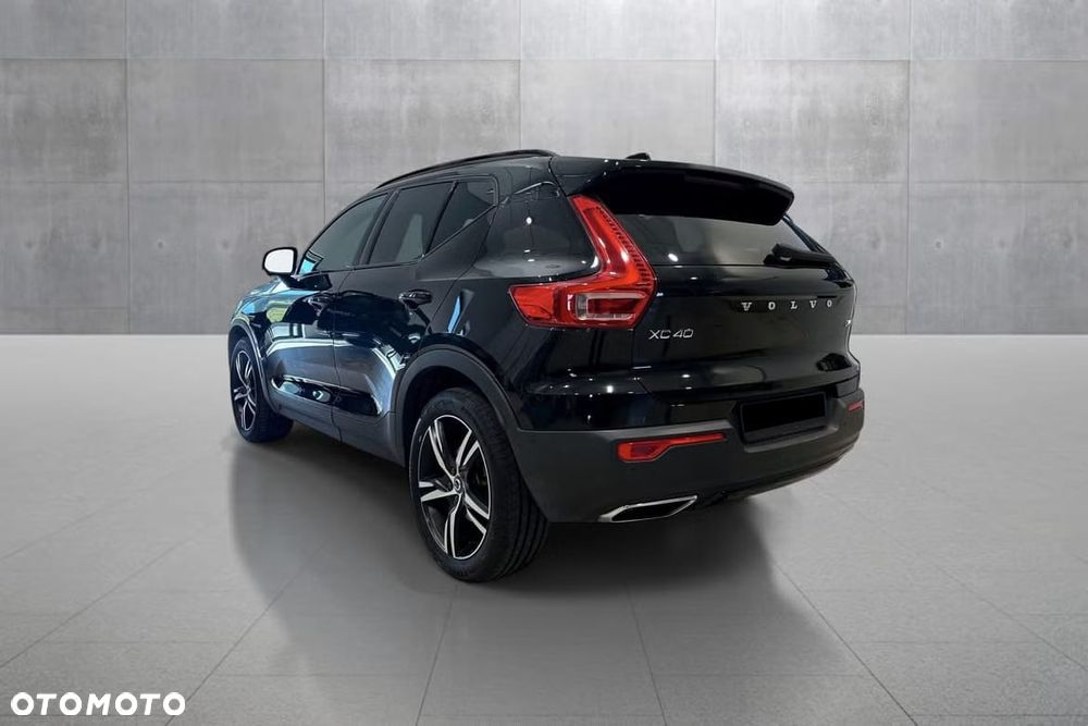 Volvo XC 40 D4 AWD R-Design - 4