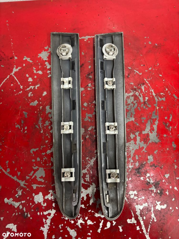 MERCEDES CLK W209 LISTWA BLOTNIKA PRAWA LEWA A2096902662 744 - 4