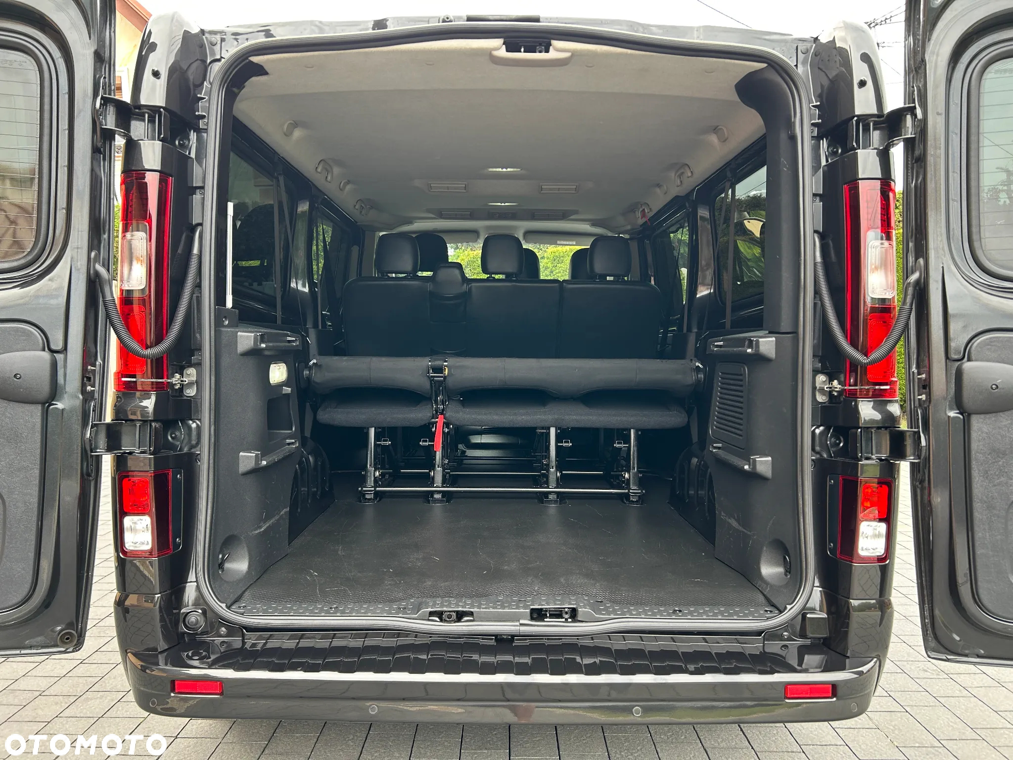 Opel Vivaro L2H1 2,9t Edition Business - 31