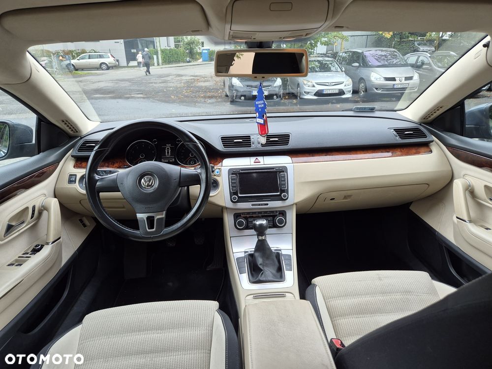 Volkswagen Passat CC - 8