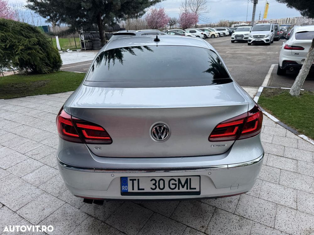 Volkswagen Passat 2.0 TDI BlueMotion Technology Highline - 17