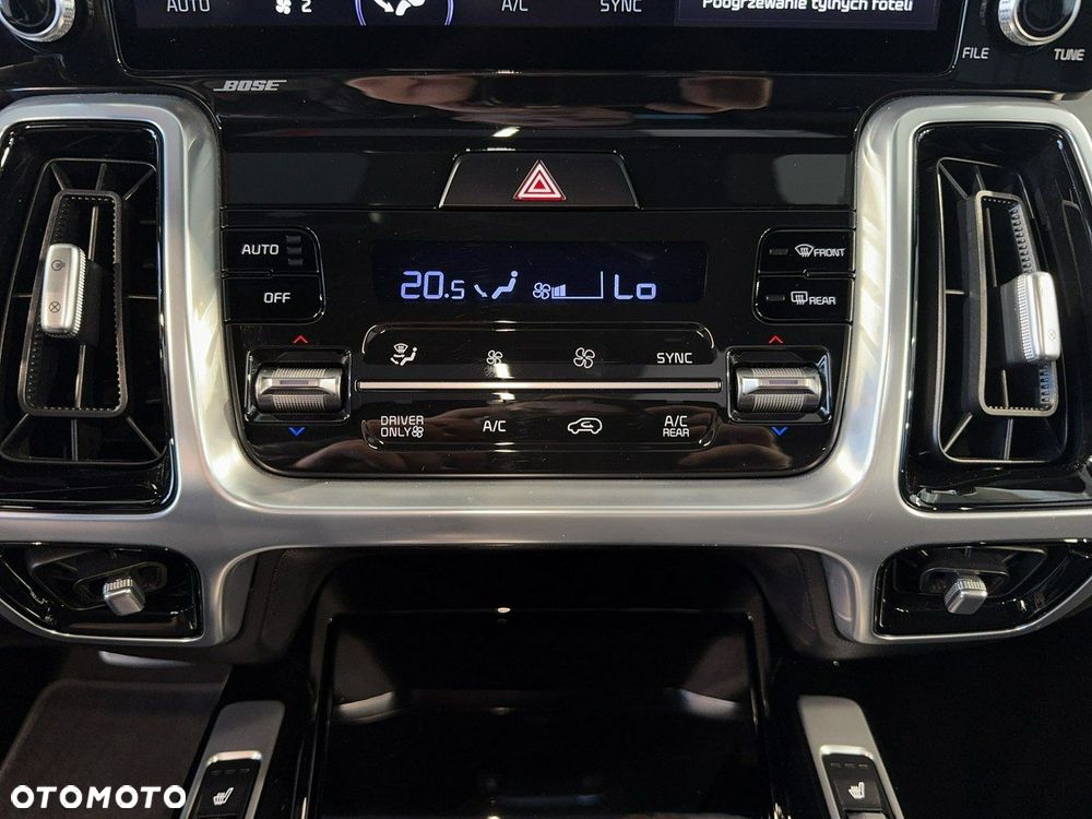 Kia Sorento - 34