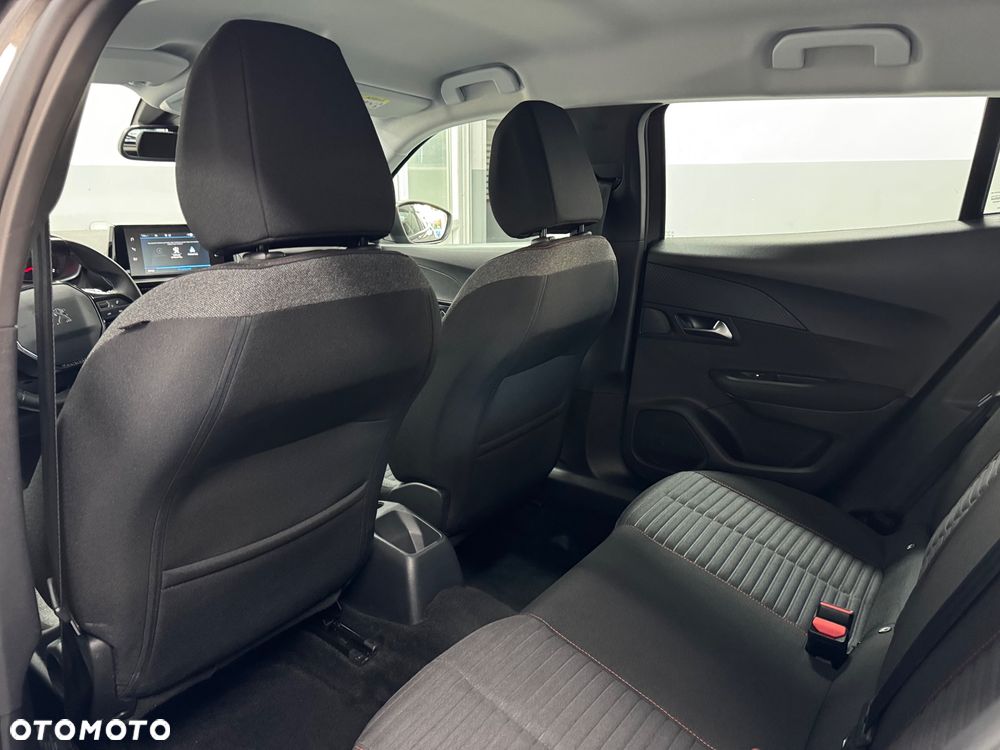 Peugeot 2008 1.5 BlueHDi Allure S&S EAT8 - 21