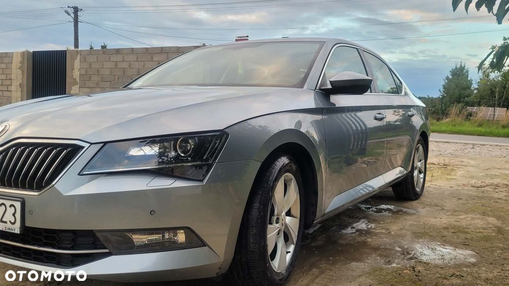 Skoda Superb 2.0 TDI Ambition - 9