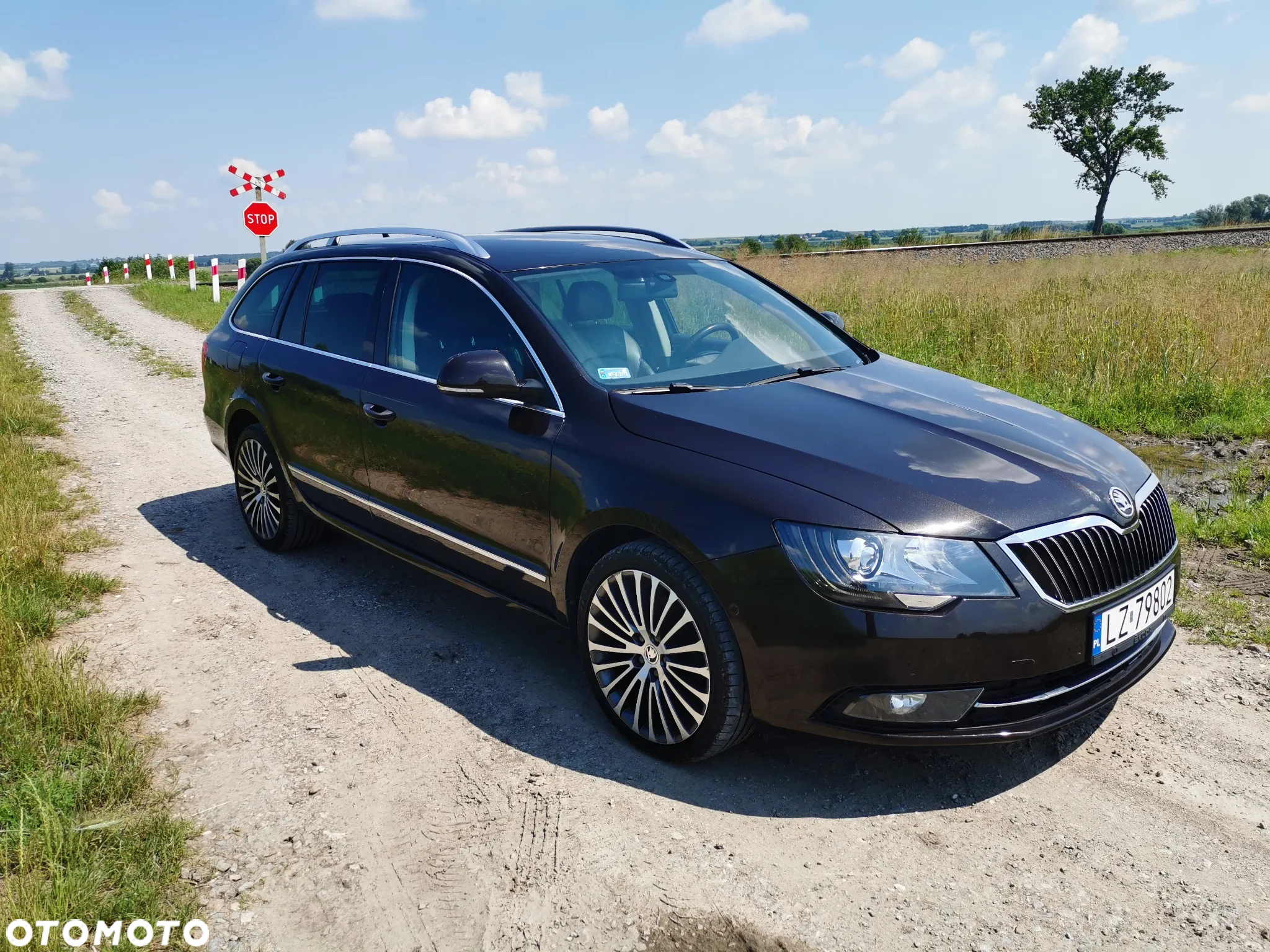 Skoda Superb 2.0 TDI 4x4 L&K DSG - 9