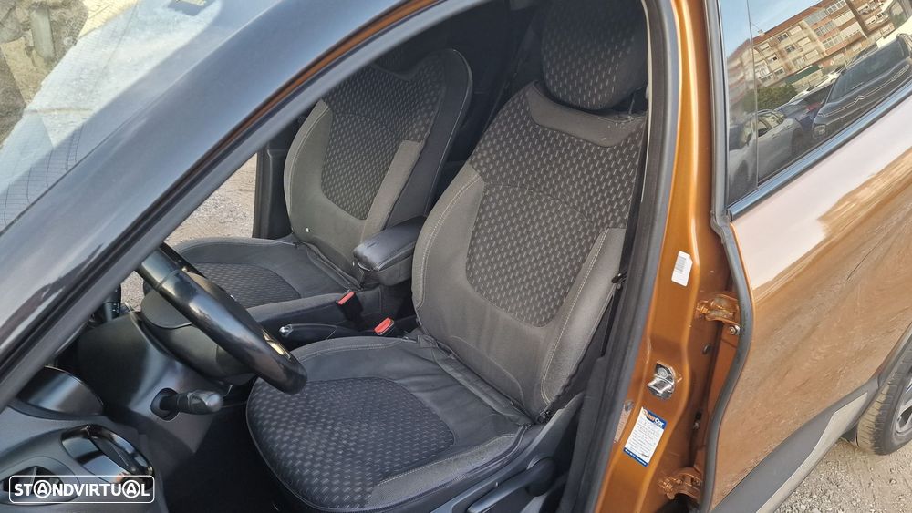 Renault Captur 1.5 dCi Exclusive EDC - 23