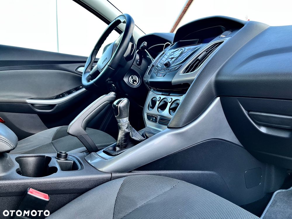 Ford Focus 1.6 TI-VCT Champions Edition - 9