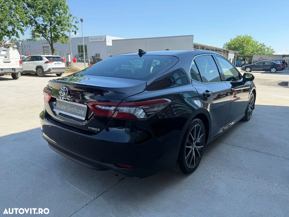 Toyota Camry 2.5 Dynamic - 9
