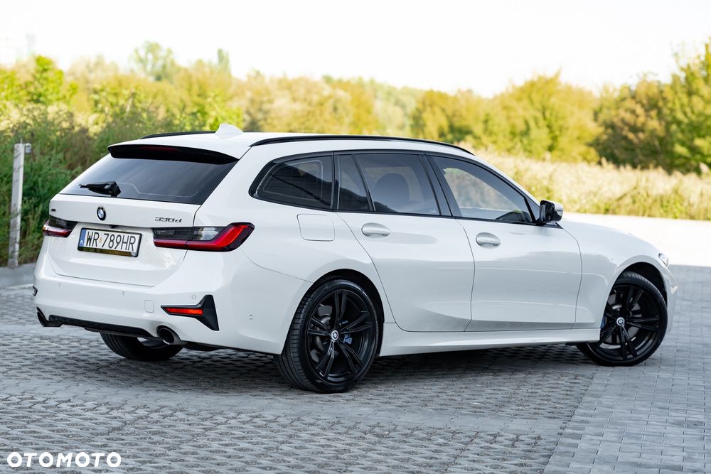 BMW Seria 3 330d xDrive M Sport - 14
