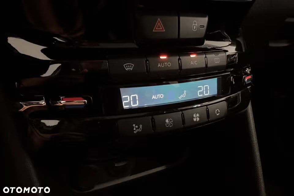 Peugeot 2008 1.2 Pure Tech Allure S&S EAT6 - 9