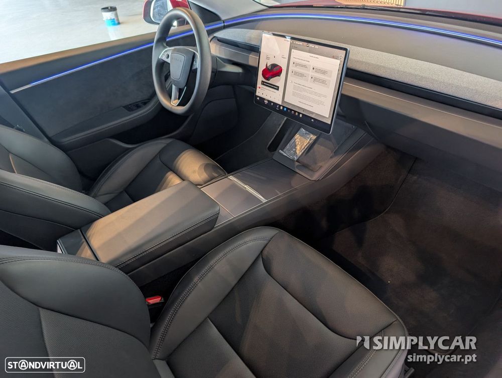 Tesla Model 3 - 7