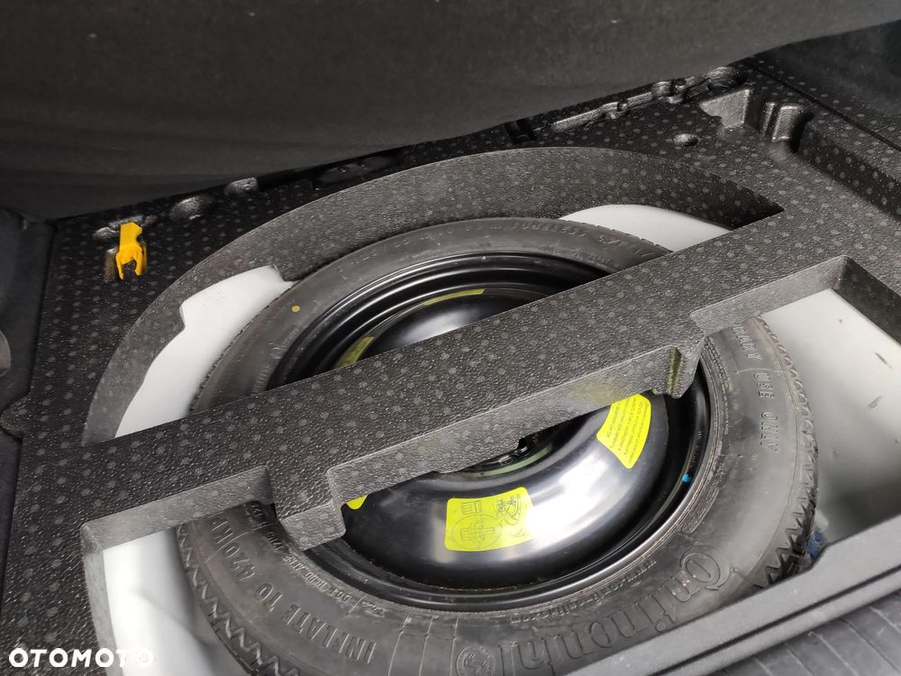 Peugeot 2008 1.6 BlueHDi Allure - 27