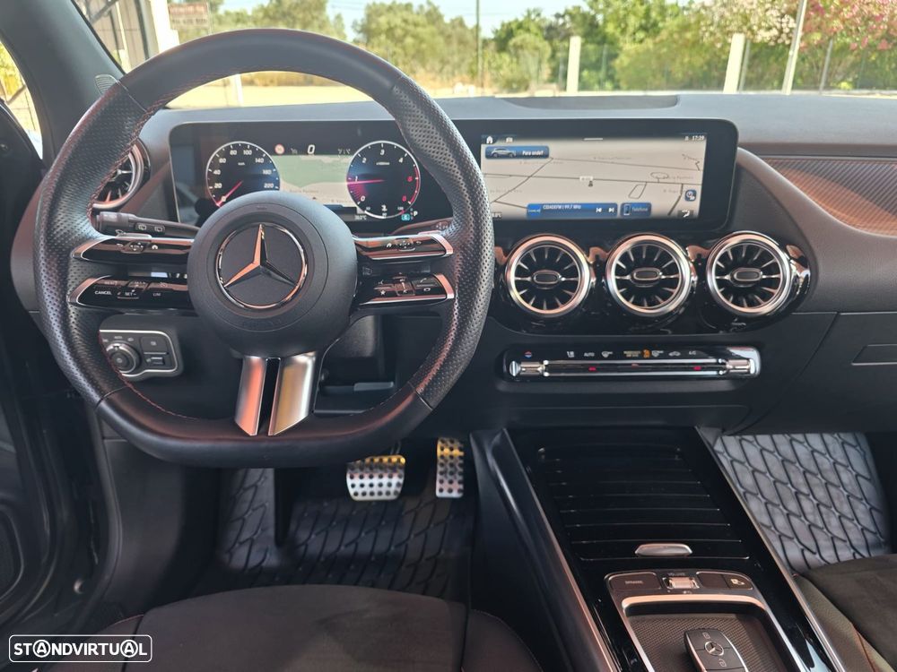 Mercedes-Benz GLA 200 d AMG Line - 12