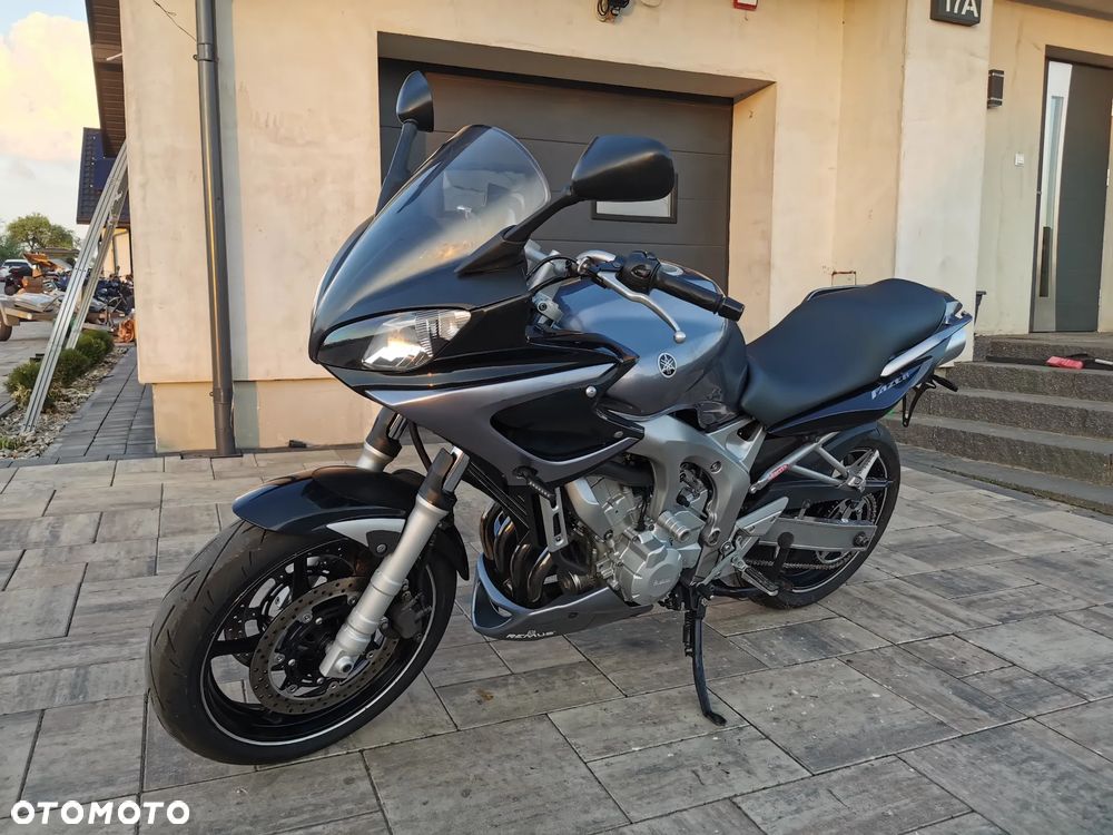 Yamaha FZ6 - 4