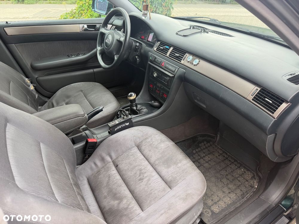 Audi A6 Limousine 2.4 - 17