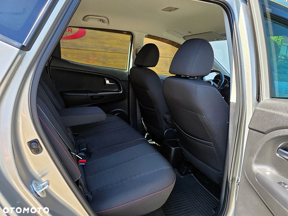 Kia Venga 1.4 CVVT Fifa World Cup Edition - 12