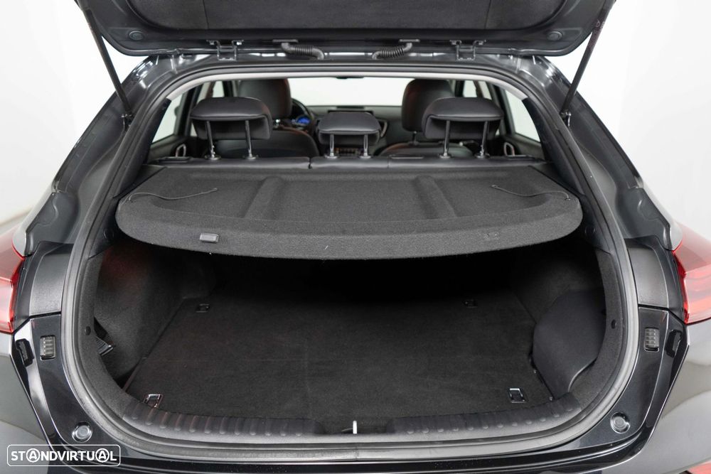 Kia XCeed 1.6 GDi PHEV Drive - 11