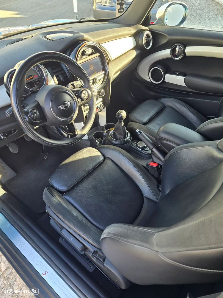 MINI 3 Portas Cooper S - 4