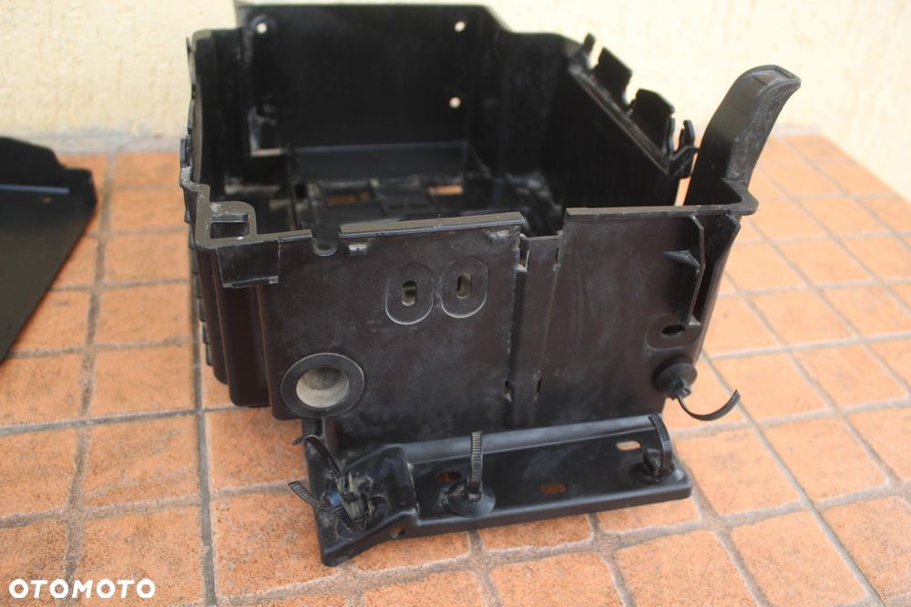PODSTAWA OBUDOWA AKUMULATORA CITROEN C3 I 9656705880 - 4