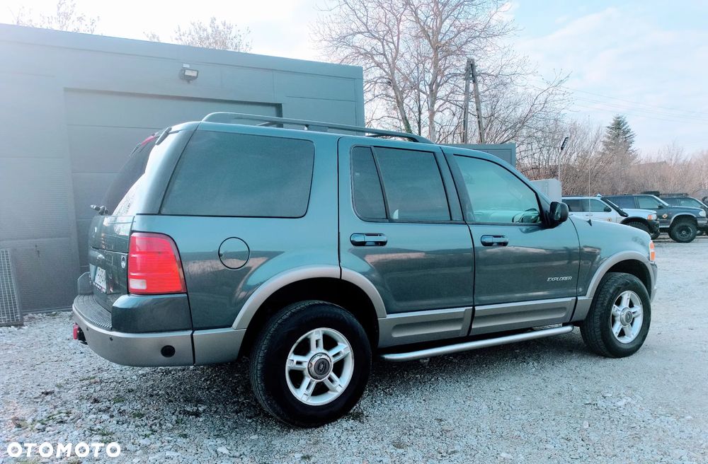 Ford Explorer 4.0 - 6
