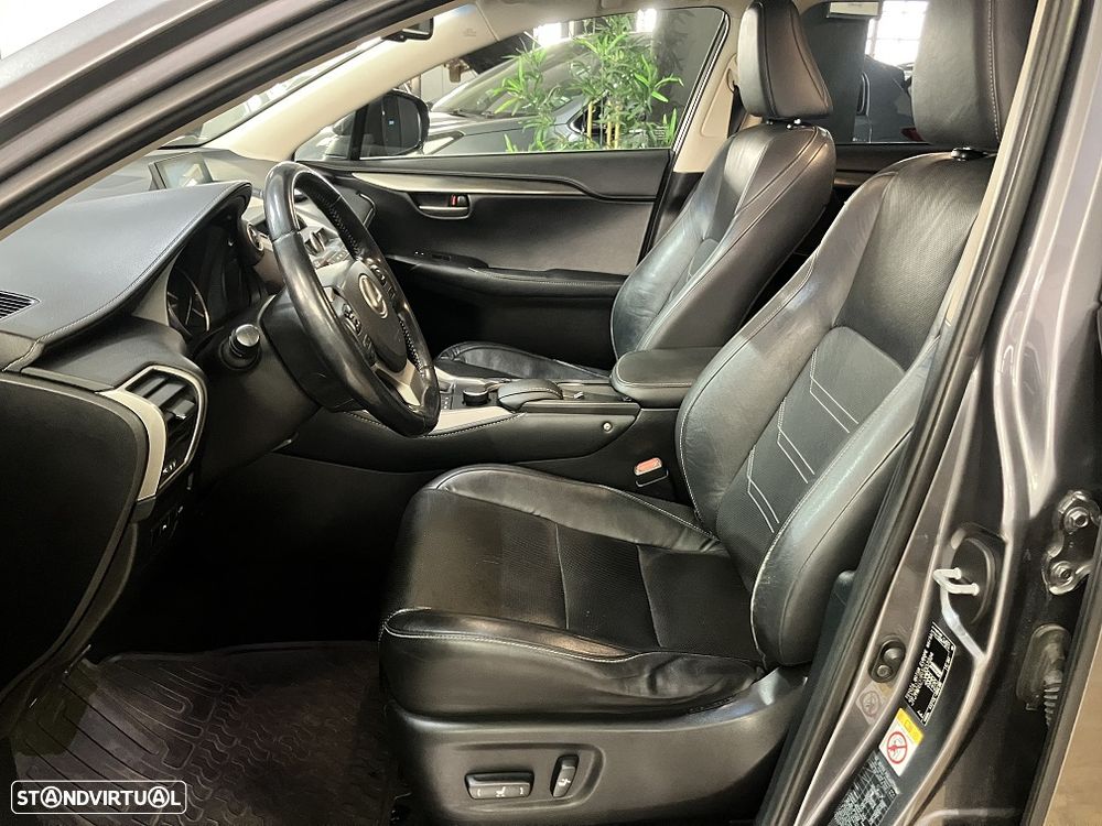 Lexus NX 300h Executive Plus - 9