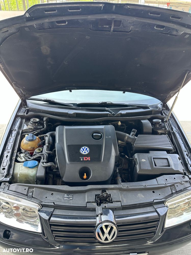 Volkswagen Bora 1.9TDI Highline Aut - 12