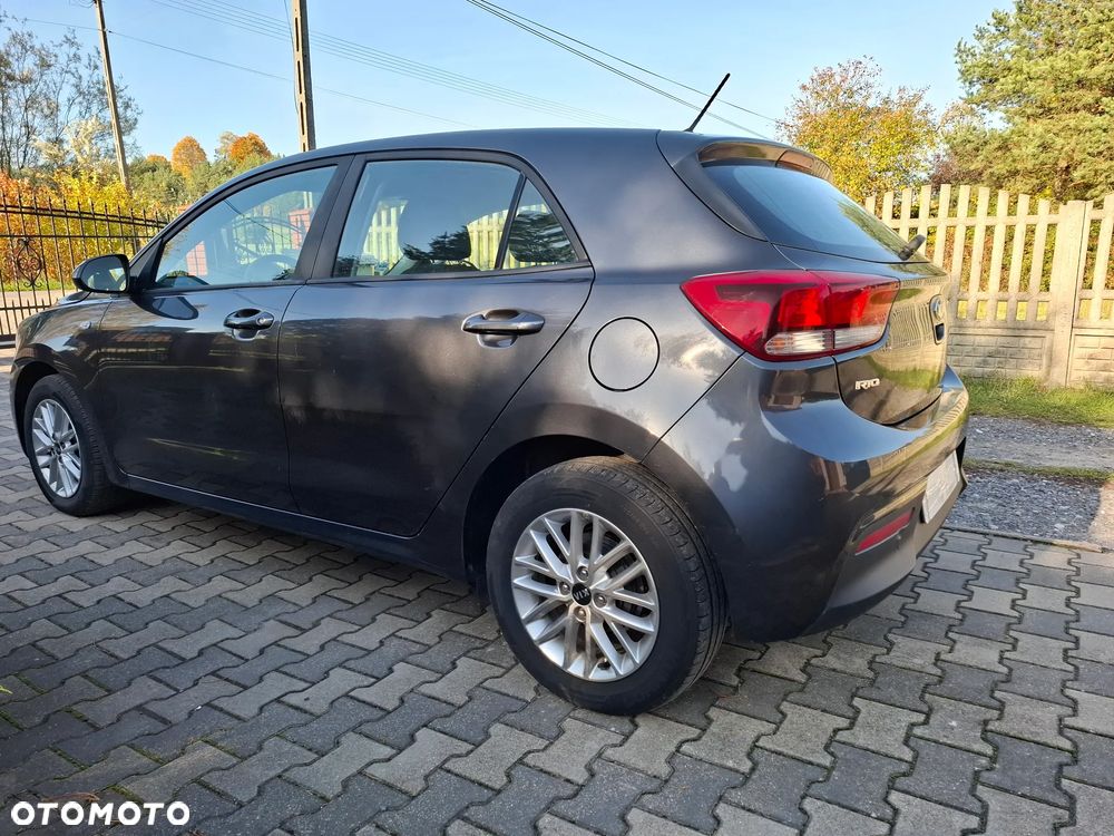 Kia Rio - 7
