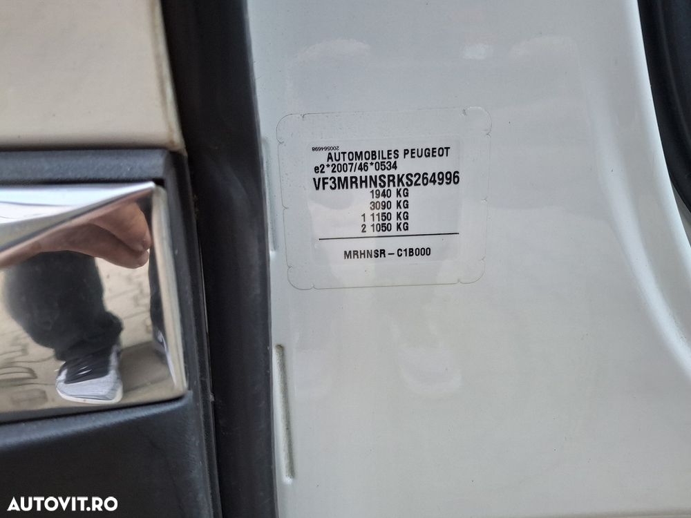 Peugeot 3008 PureTech 130 Stop & Start GPF EAT8 Allure - 27