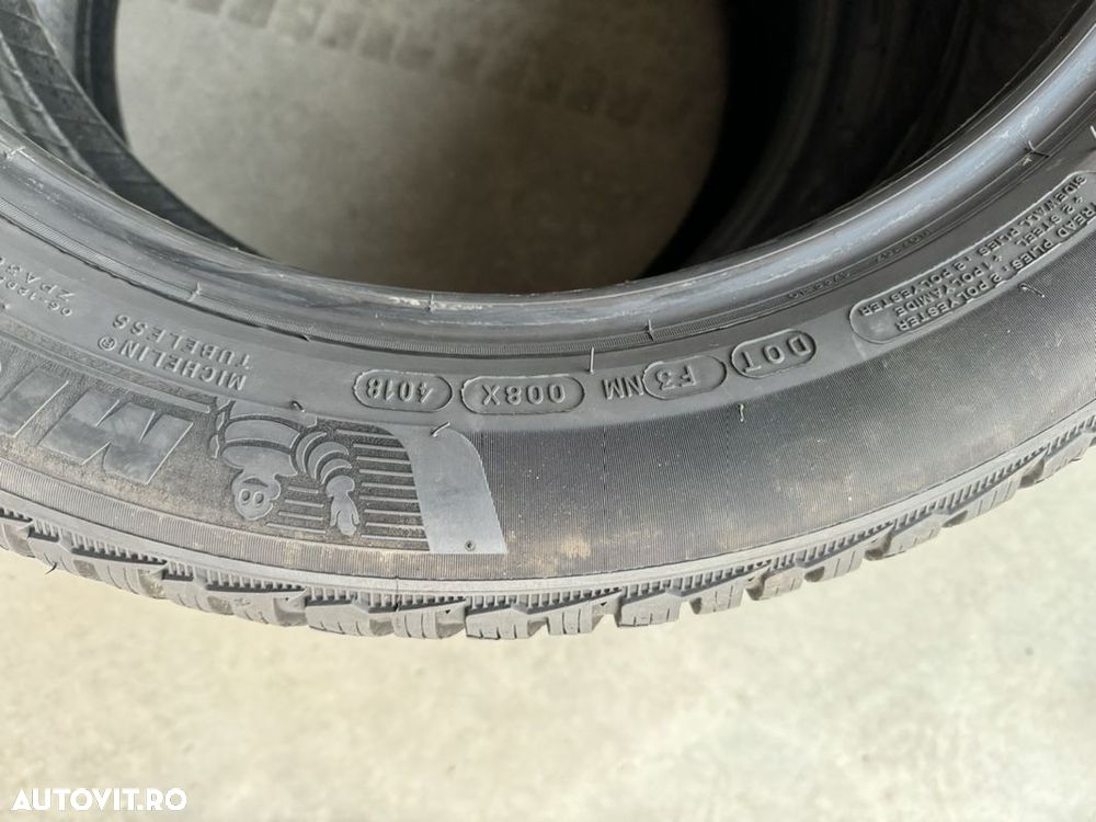 vând 2 anvelope 235/50/19 Michelin de iarnă ca noi - 8