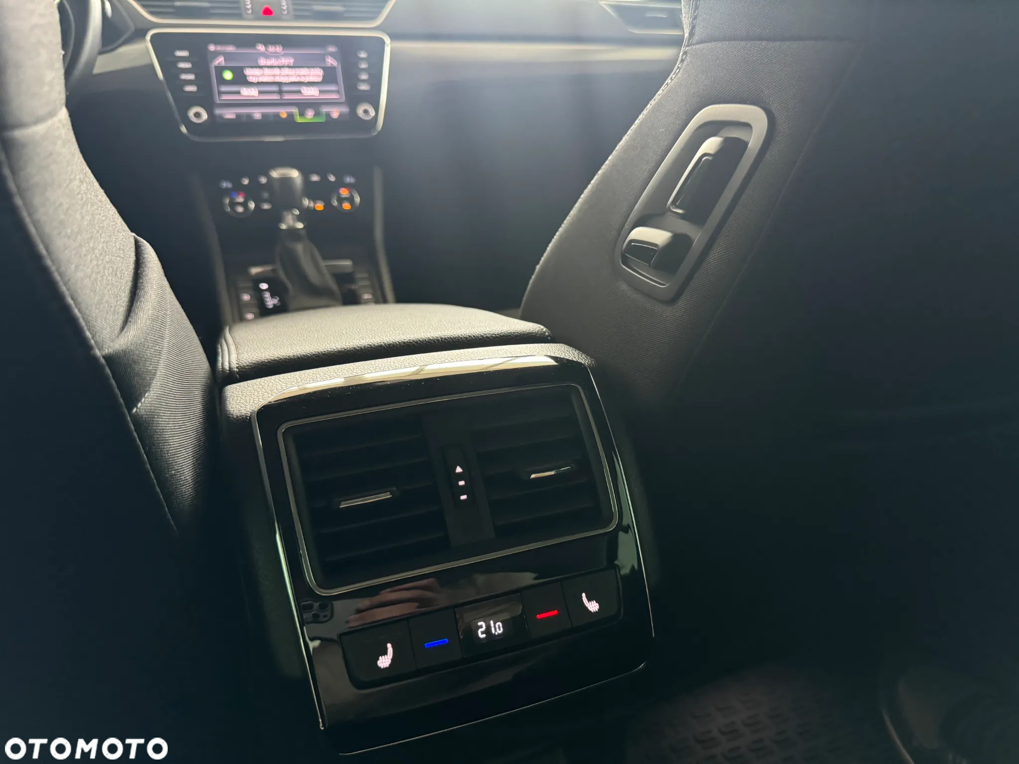 Skoda Superb 2.0 TSI Style DSG - 26