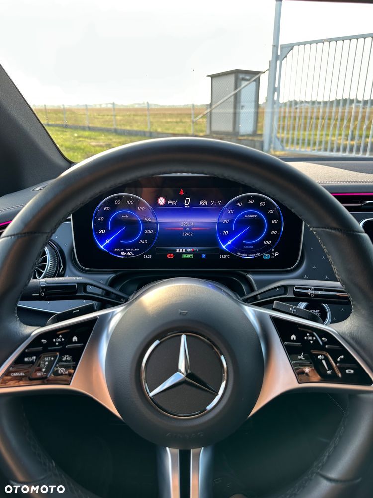 Mercedes-Benz EQE 350 90.5kWh 4-Matic AMG Line - 10