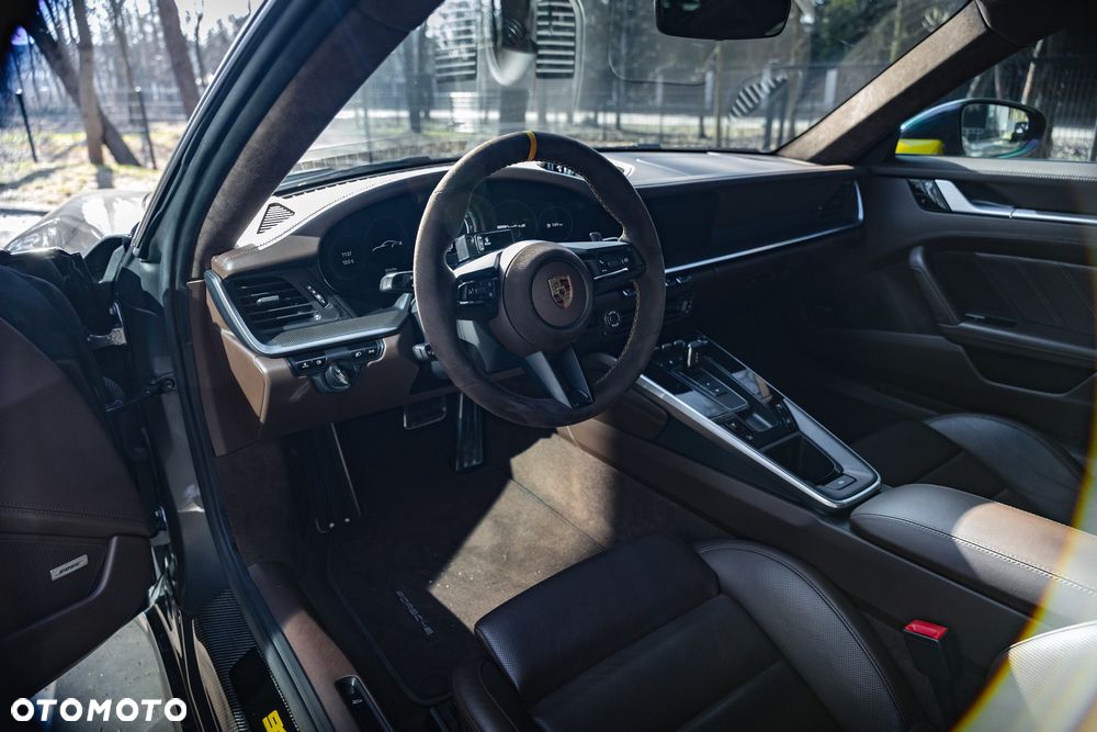 Porsche 911 Turbo S - 28