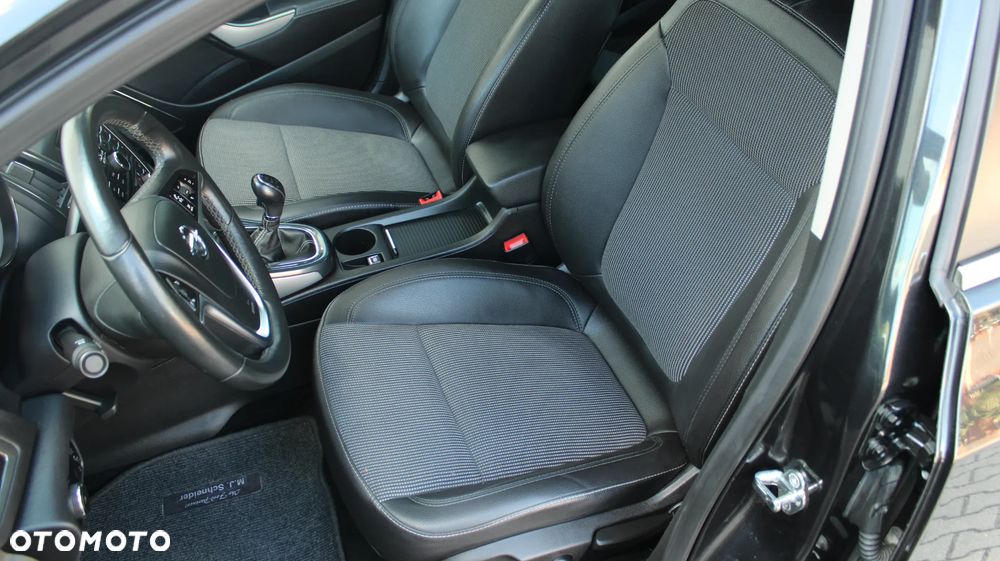 Opel Astra 1.4 Turbo Cosmo - 31