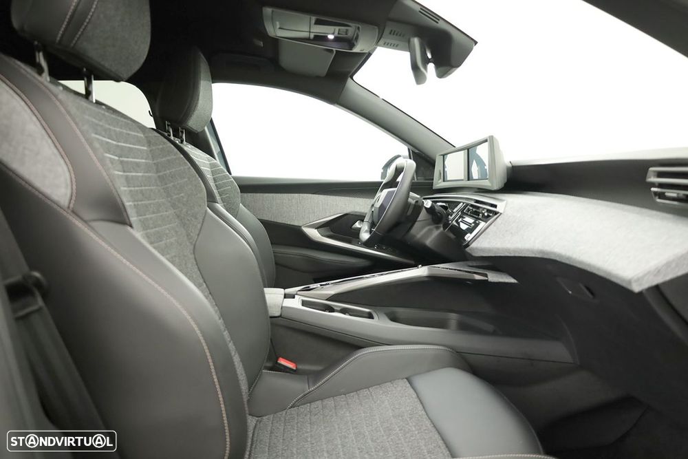 Peugeot 5008 1.2 Hybrid Allure e-DCS6 - 19