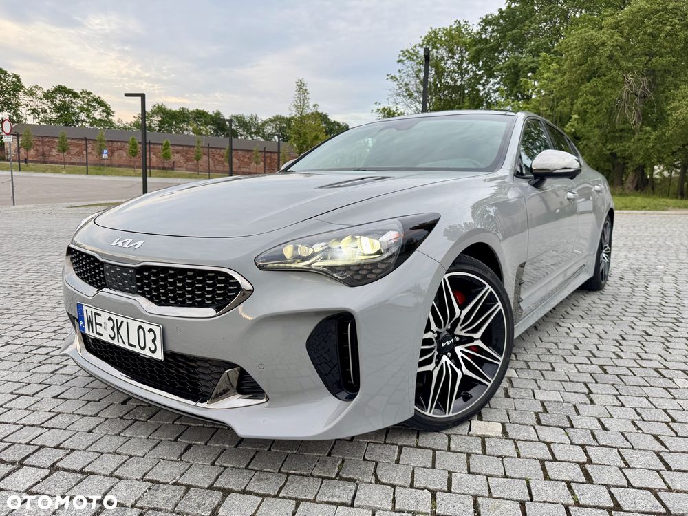 Kia Stinger - 1