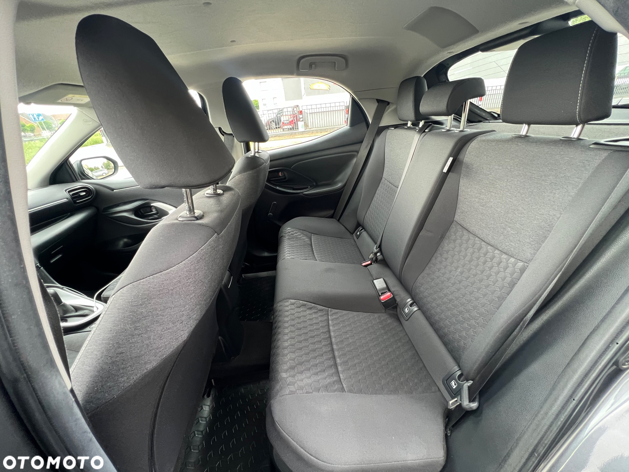 Toyota Yaris Hybrid 1.5 Comfort - 8