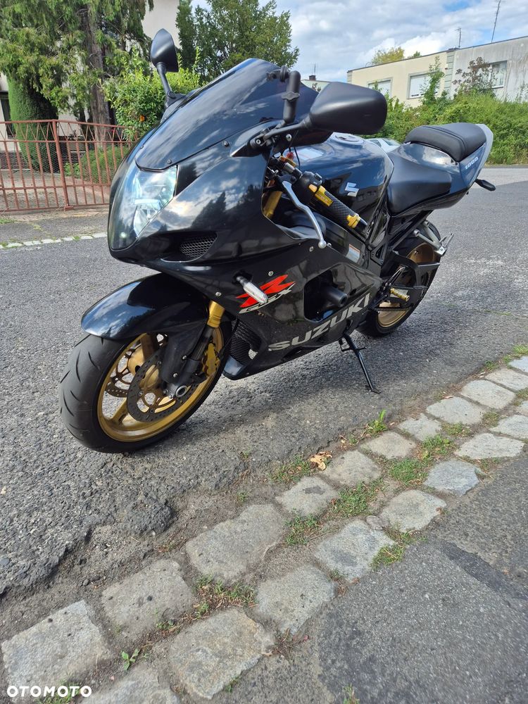 Suzuki GSX-R - 6