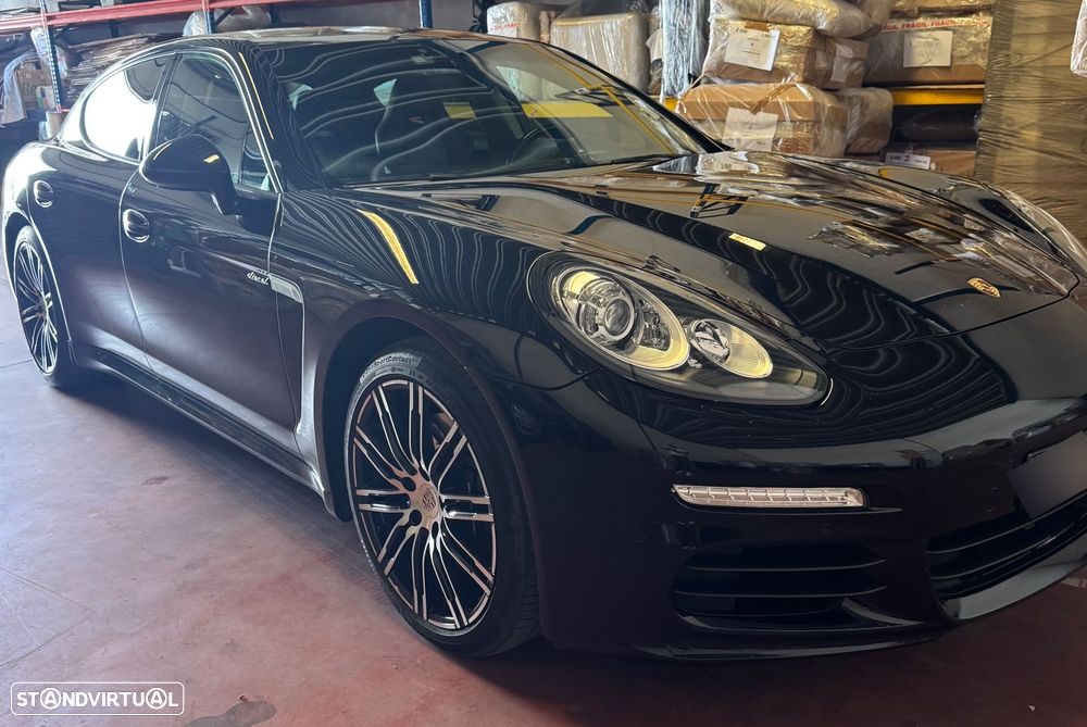 Porsche Panamera 3.0 V6 - 3